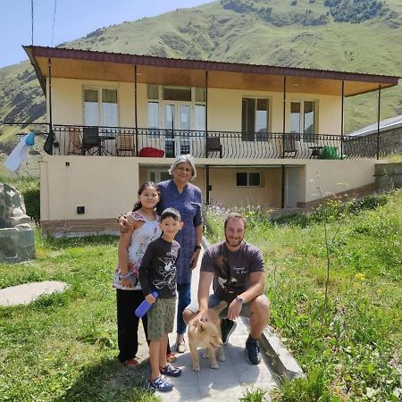 Cozy Hotel Kazbegi Luaran gambar