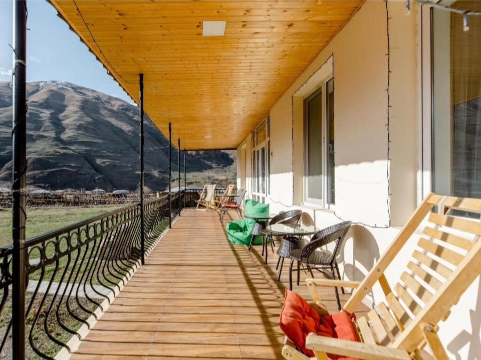 Cozy Hotel Kazbegi Luaran gambar