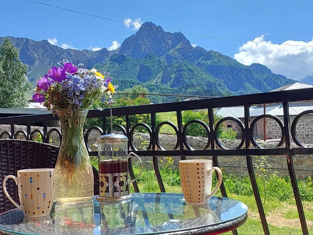 Cozy Hotel Kazbegi Luaran gambar