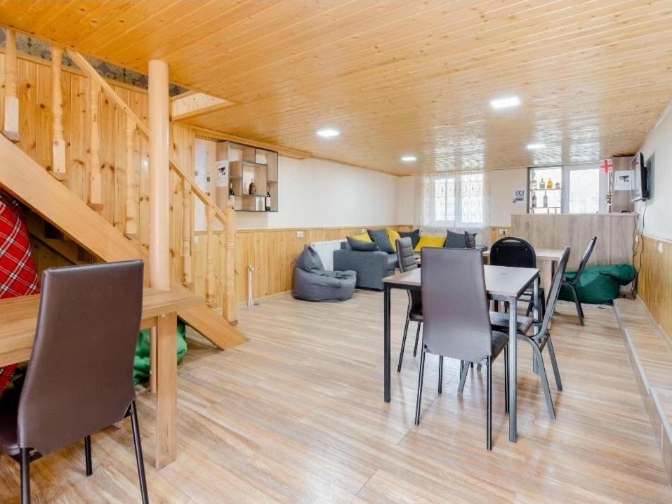 Cozy Hotel Kazbegi Luaran gambar